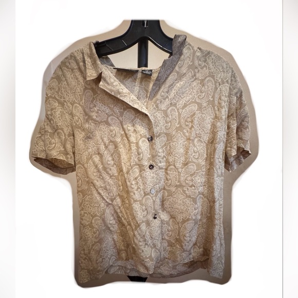 Liz Claiborne Tops - Liz Claiborne 100% Silk Paisley Button-Up Blouse